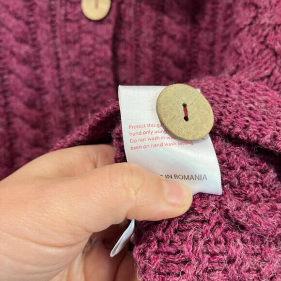 Celtic & Co 100% Pure New Wool Cable Knit Cardigan Sweater Size L Raspberry Red - Picture 6 of 7